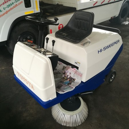 TOYOTA Sweeper